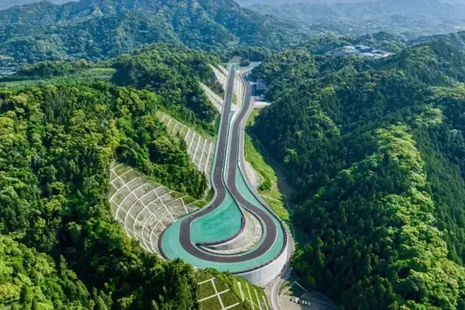 Circuitos privados: milionário constrói resort de corrida no Japão